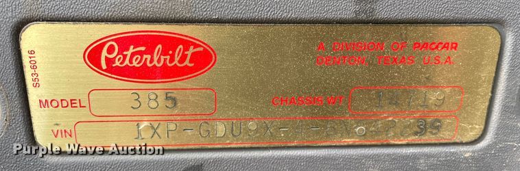 image for item DJ5029 2006 Peterbilt 385  semi truck