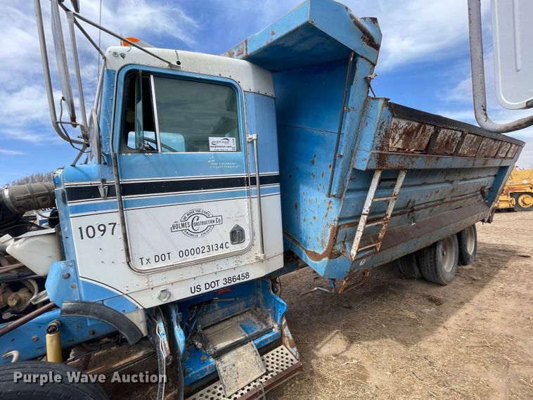 image for item DJ5030 1988 Kenworth T800  dump truck