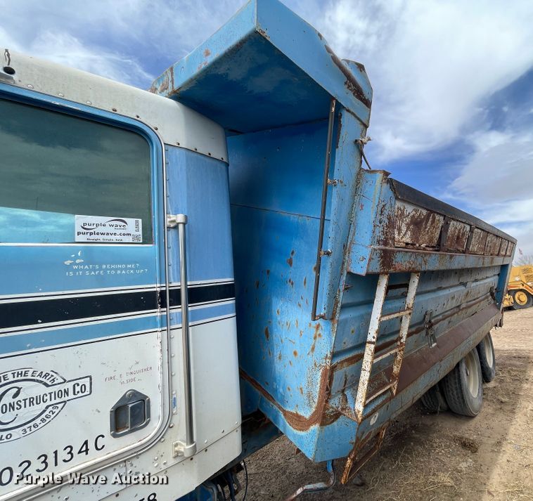 image for item DJ5030 1988 Kenworth T800  dump truck