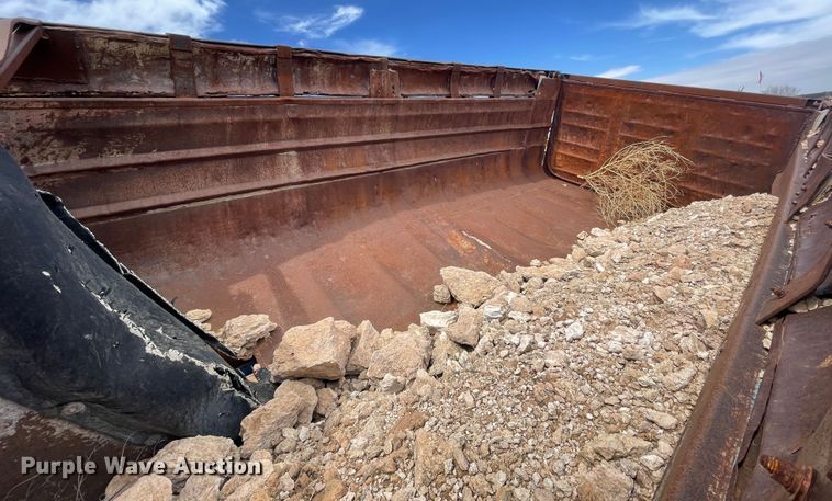 image for item DJ5030 1988 Kenworth T800  dump truck