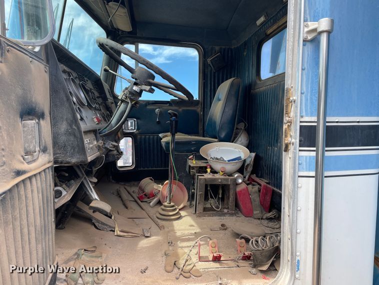 image for item DJ5030 1988 Kenworth T800  dump truck