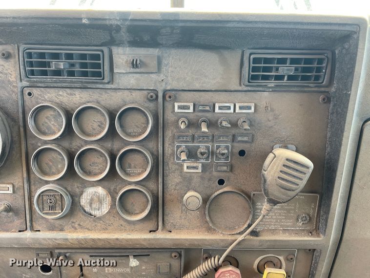 image for item DJ5030 1988 Kenworth T800  dump truck