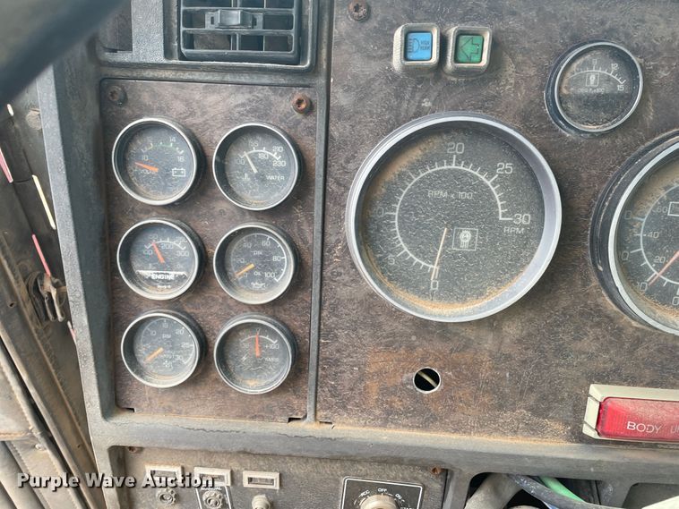 image for item DJ5030 1988 Kenworth T800  dump truck