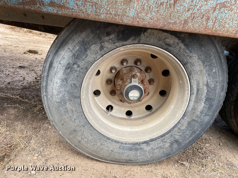 image for item DJ5030 1988 Kenworth T800  dump truck