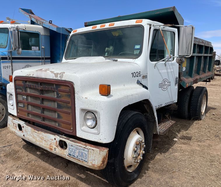 image for item DJ5031 1986 International 1654  dump truck