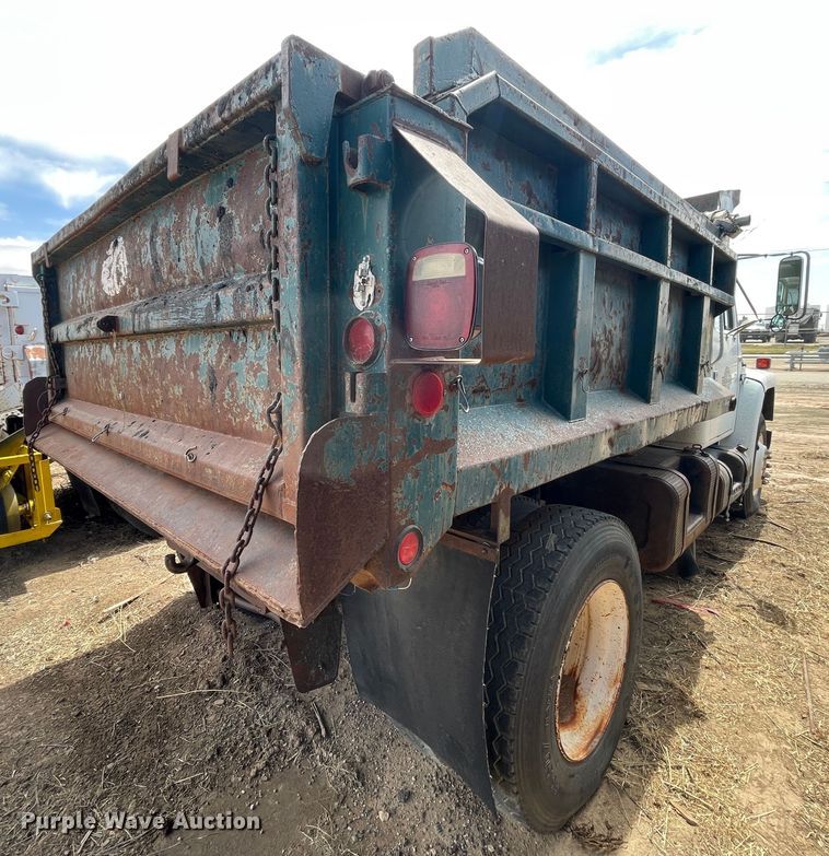 image for item DJ5031 1986 International 1654  dump truck