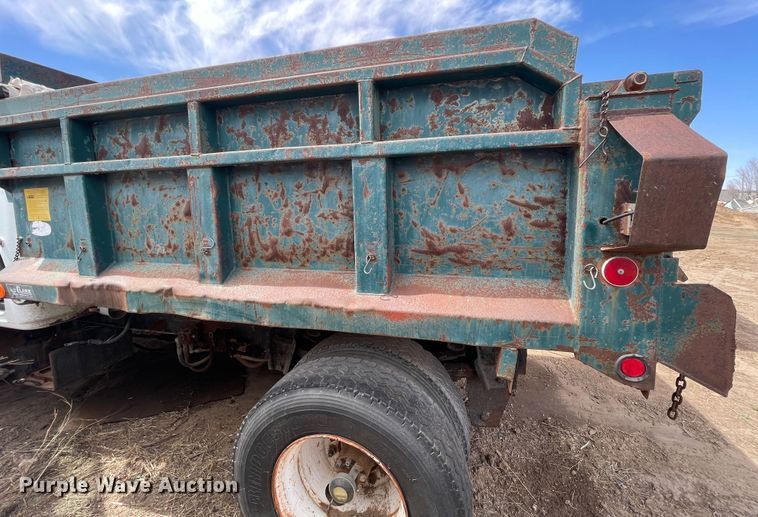 image for item DJ5031 1986 International 1654  dump truck