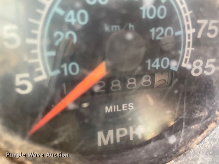 image for item DJ5031 1986 International 1654  dump truck