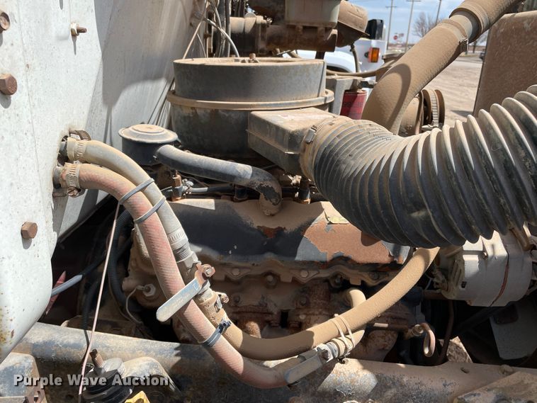 image for item DJ5031 1986 International 1654  dump truck