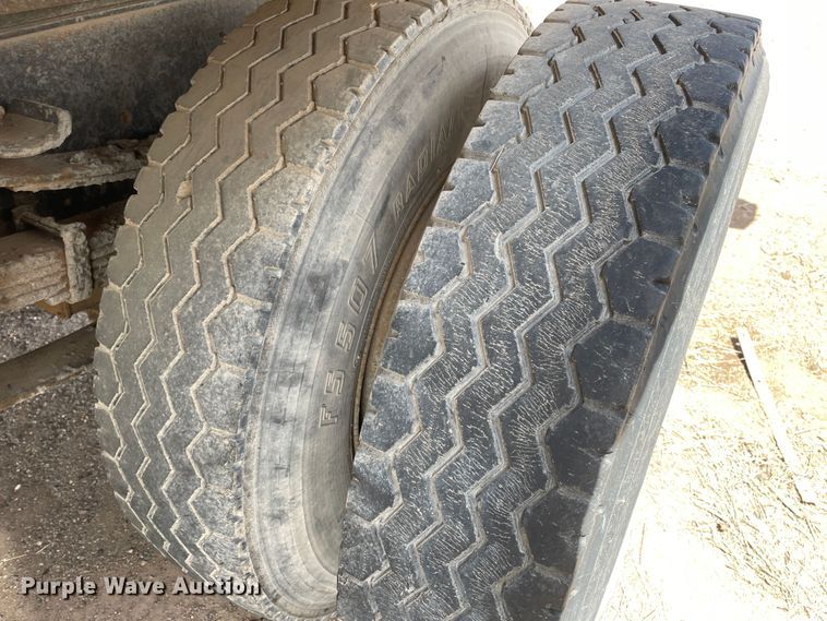 image for item DJ5031 1986 International 1654  dump truck