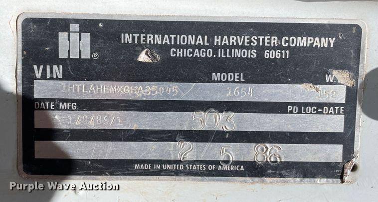 image for item DJ5031 1986 International 1654  dump truck