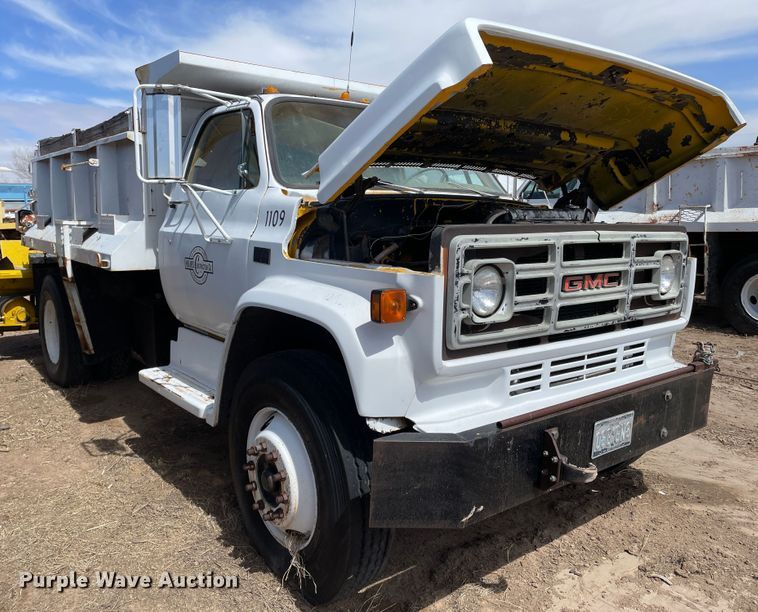 image for item DJ5032 1986 GMC C6000  dump truck