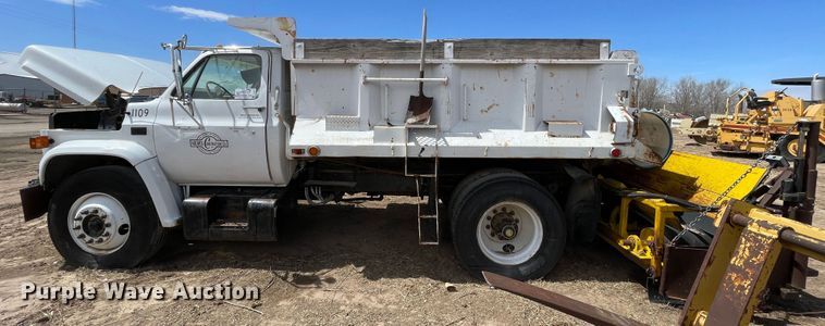 image for item DJ5032 1986 GMC C6000  dump truck