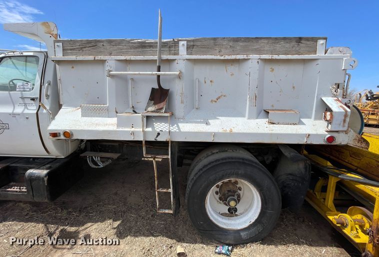 image for item DJ5032 1986 GMC C6000  dump truck