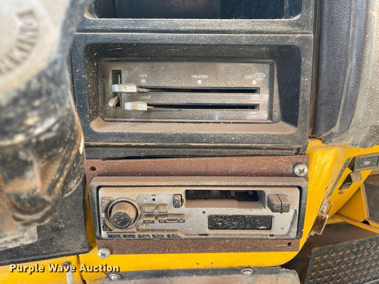 image for item DJ5032 1986 GMC C6000  dump truck