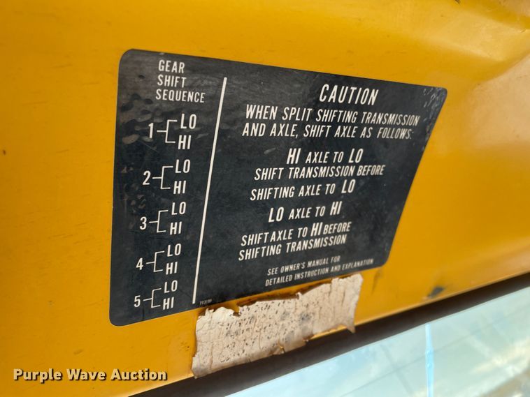 image for item DJ5032 1986 GMC C6000  dump truck