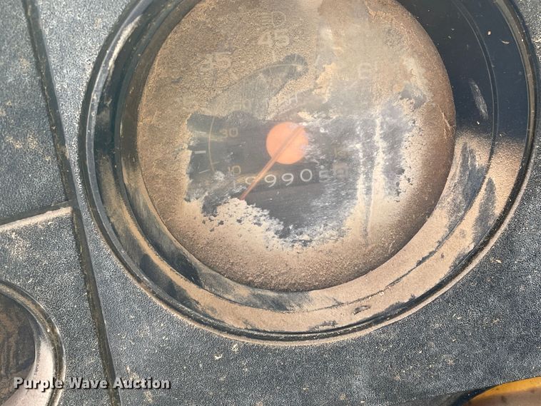 image for item DJ5032 1986 GMC C6000  dump truck