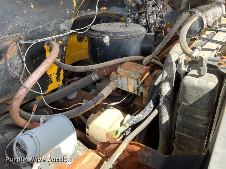 image for item DJ5032 1986 GMC C6000  dump truck