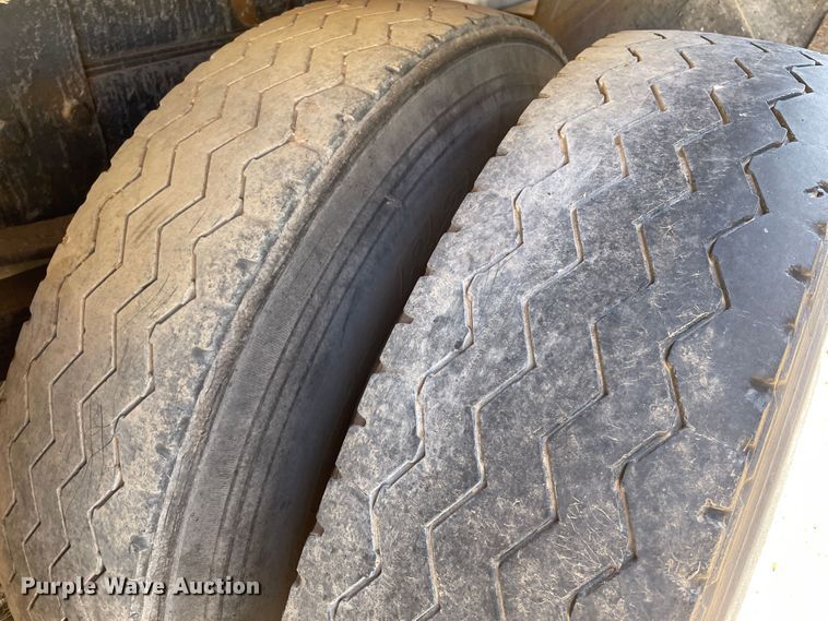 image for item DJ5032 1986 GMC C6000  dump truck