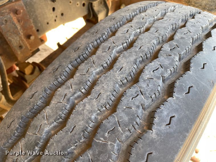 image for item DJ5032 1986 GMC C6000  dump truck