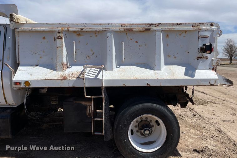 image for item DJ5033 1988 GMC C6000  dump truck