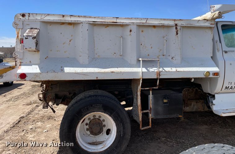 image for item DJ5033 1988 GMC C6000  dump truck