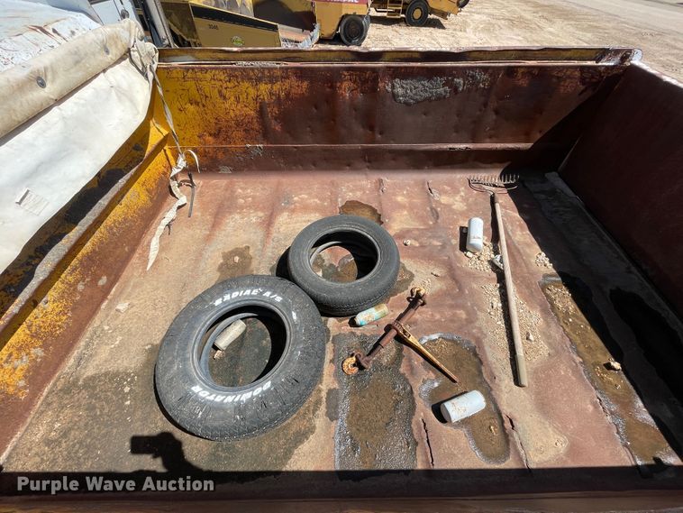 image for item DJ5033 1988 GMC C6000  dump truck