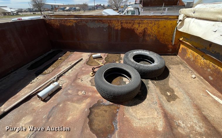 image for item DJ5033 1988 GMC C6000  dump truck