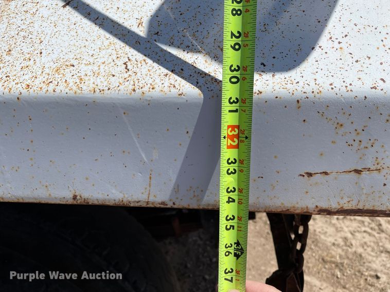 image for item DJ5033 1988 GMC C6000  dump truck