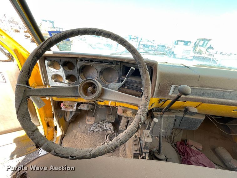 image for item DJ5033 1988 GMC C6000  dump truck