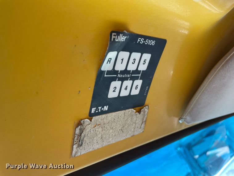 image for item DJ5033 1988 GMC C6000  dump truck