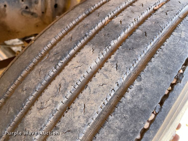 image for item DJ5033 1988 GMC C6000  dump truck