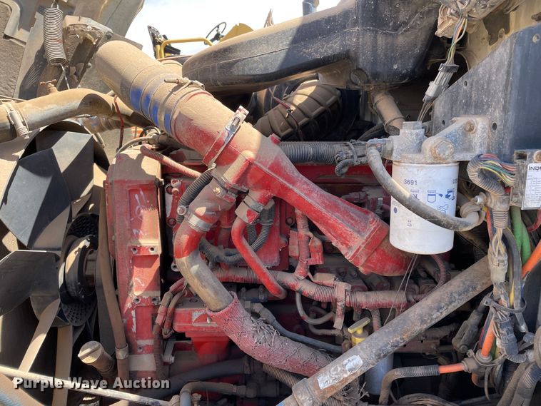 image for item DJ5034 2006 International 9200i  semi truck