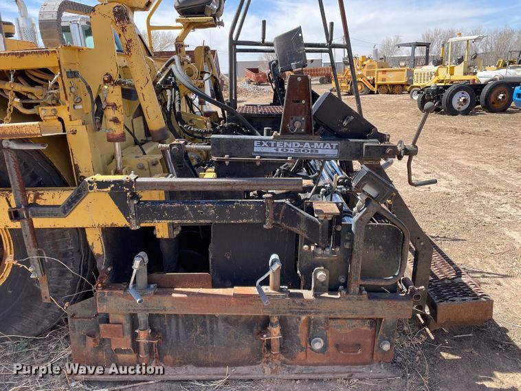 image for item DJ5035 1999 Caterpillar AP1000B  paver