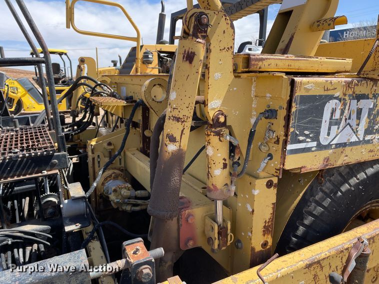 image for item DJ5035 1999 Caterpillar AP1000B  paver