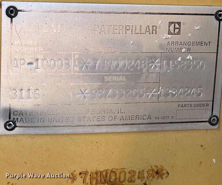 image for item DJ5035 1999 Caterpillar AP1000B  paver