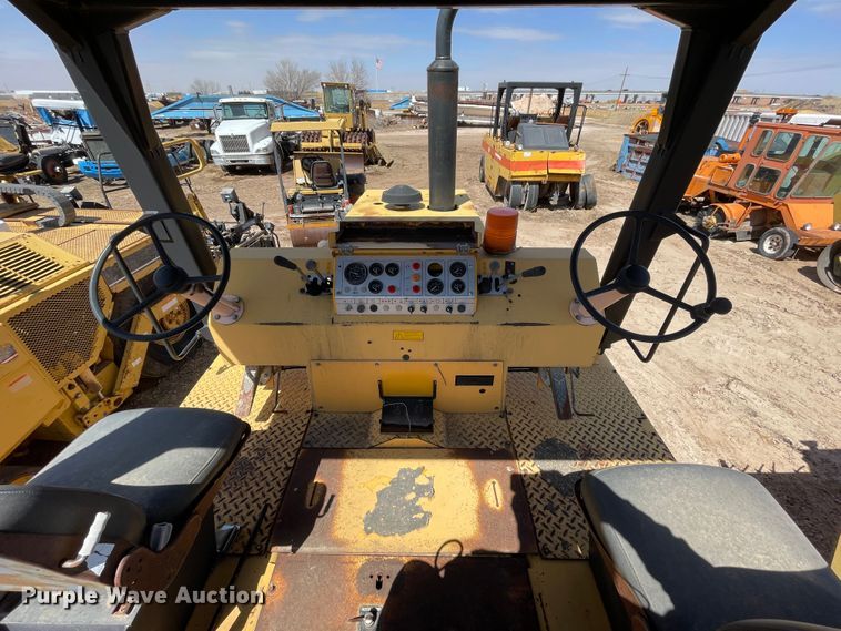 image for item DJ5036 1999 Dynapac CP271  pneumatic roller