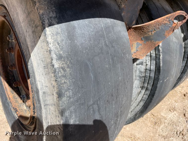 image for item DJ5036 1999 Dynapac CP271  pneumatic roller