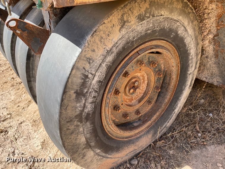 image for item DJ5036 1999 Dynapac CP271  pneumatic roller