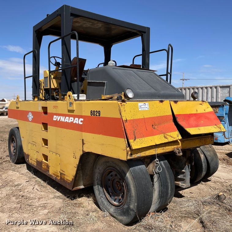 image for item DJ5037 Dynapac CP271  pneumatic roller