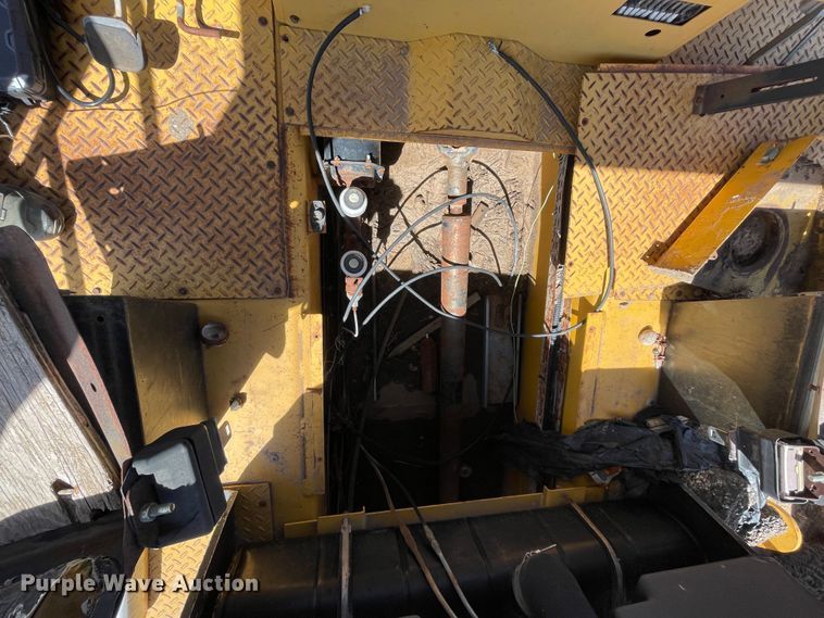 image for item DJ5037 Dynapac CP271  pneumatic roller