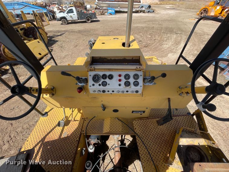 image for item DJ5037 Dynapac CP271  pneumatic roller