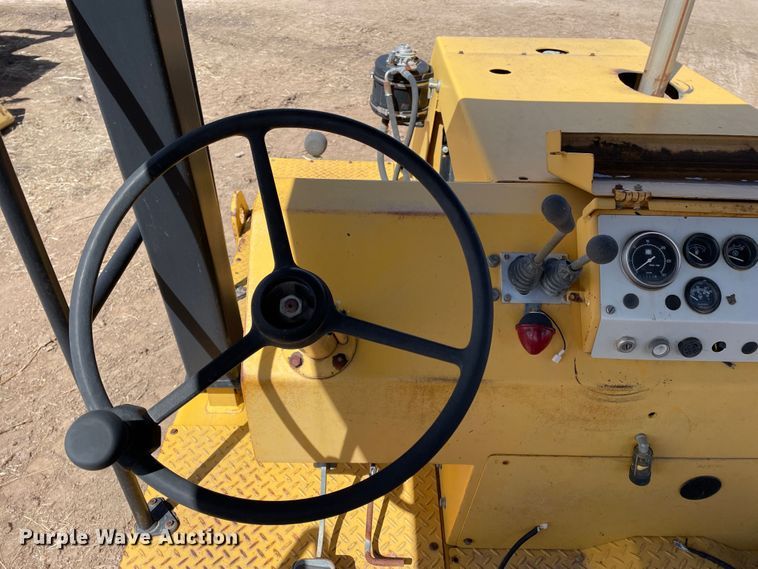 image for item DJ5037 Dynapac CP271  pneumatic roller