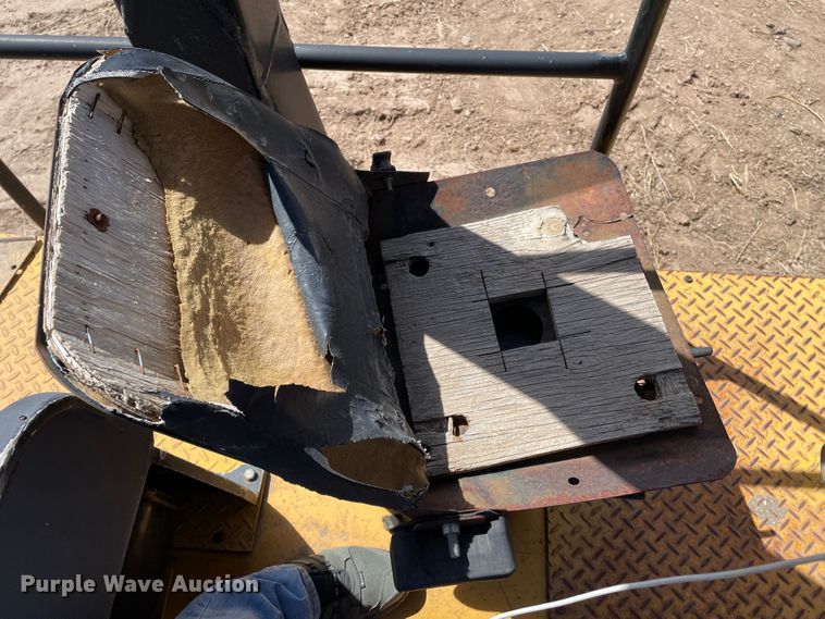 image for item DJ5037 Dynapac CP271  pneumatic roller