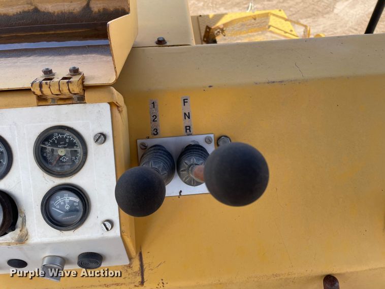 image for item DJ5037 Dynapac CP271  pneumatic roller