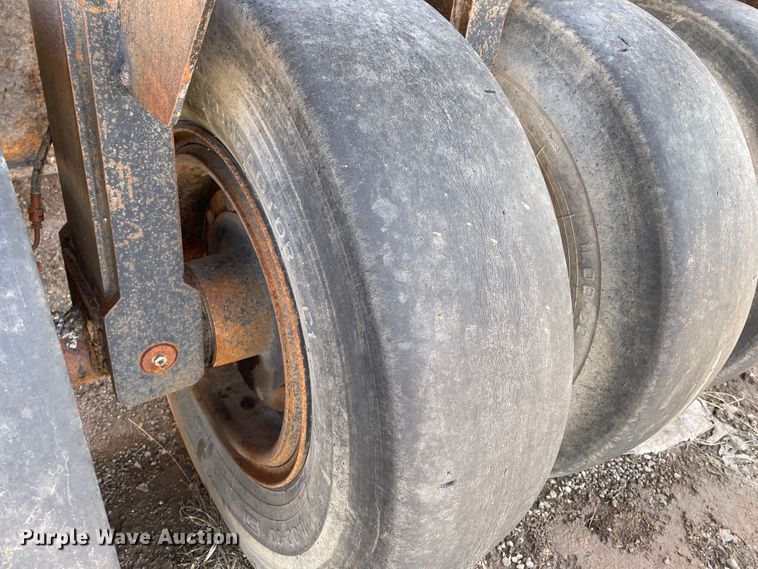 image for item DJ5037 Dynapac CP271  pneumatic roller