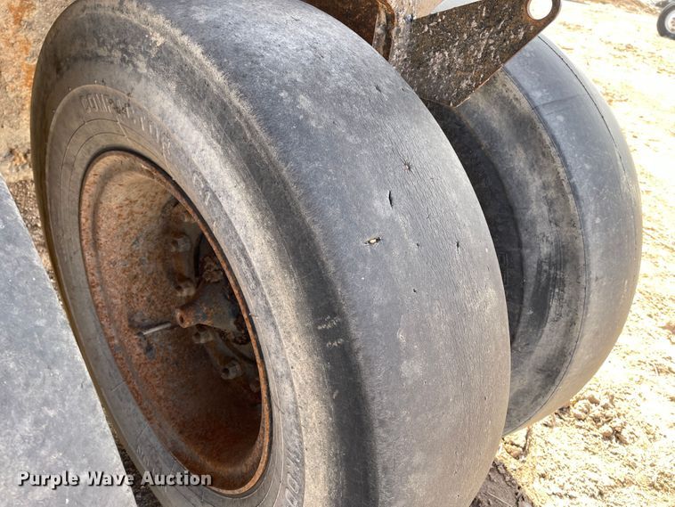 image for item DJ5037 Dynapac CP271  pneumatic roller