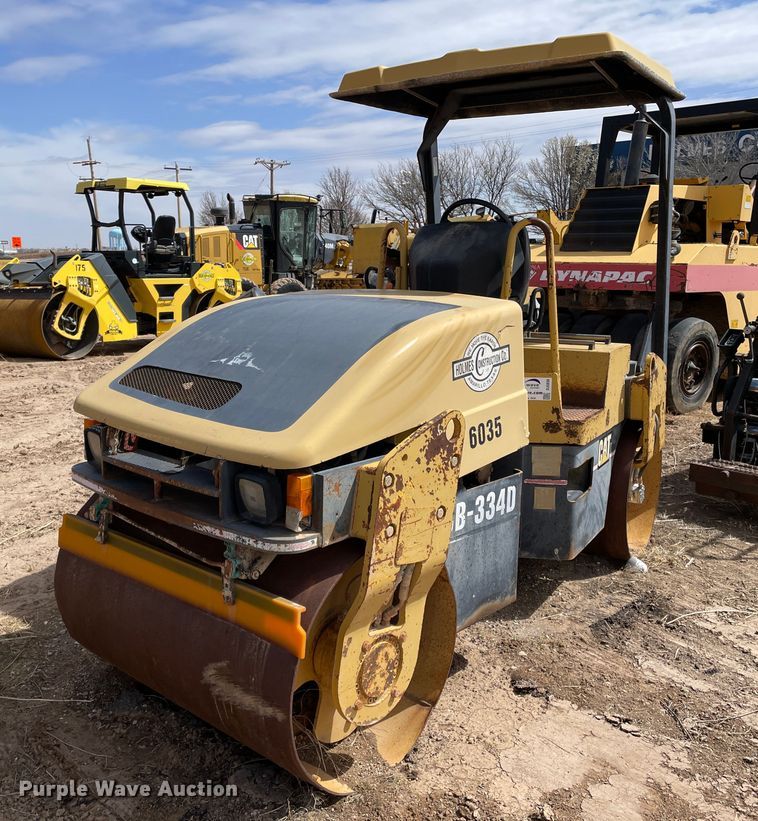 image for item DJ5038 1999 Caterpillar CB334D  double drum vibratory roller