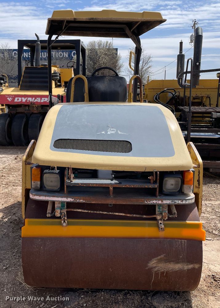 image for item DJ5038 1999 Caterpillar CB334D  double drum vibratory roller