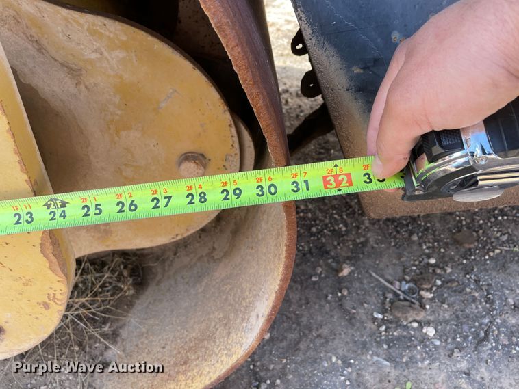 image for item DJ5038 1999 Caterpillar CB334D  double drum vibratory roller